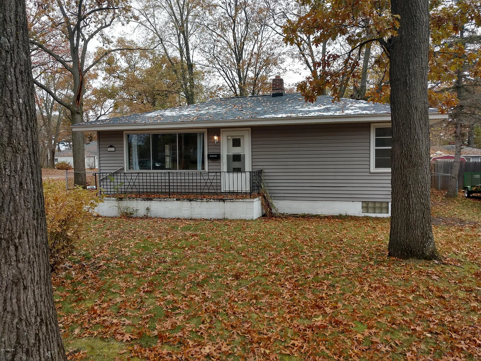 893 Clark St photo 1