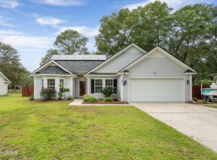 23 Purrysburg Dr, Beaufort, SC 29907