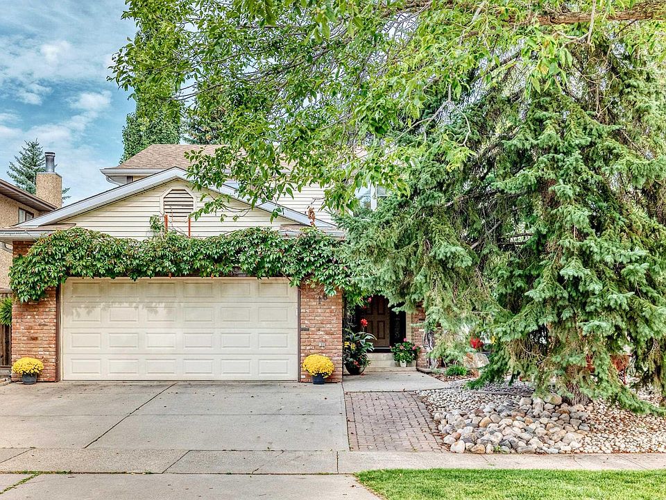 1st image of 16 Lorne Cres