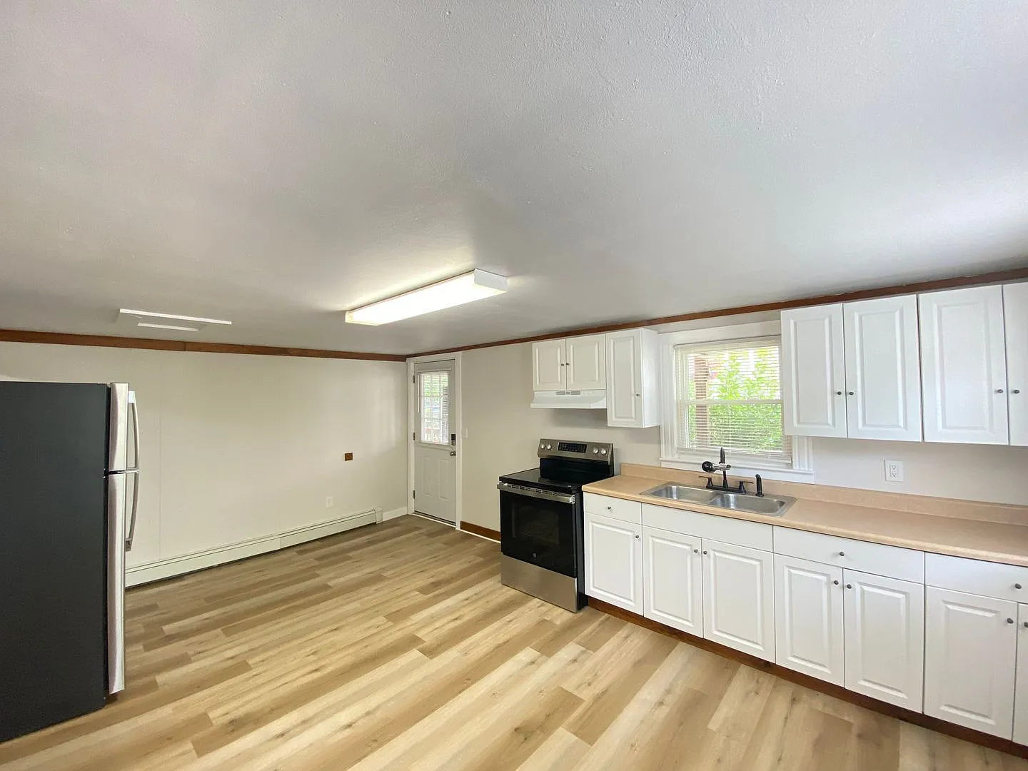 2 bed, 1.0 bath, $1,795 — Photo 3