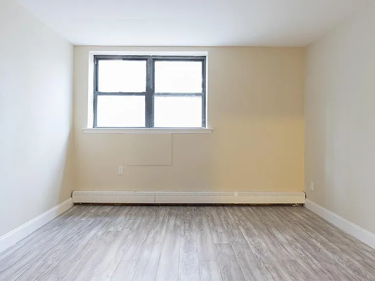 275 South Harrison Street — Photo 2