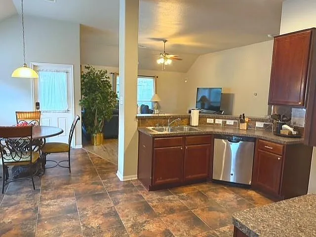 1330 Yucca Mountain Dr — Photo 18