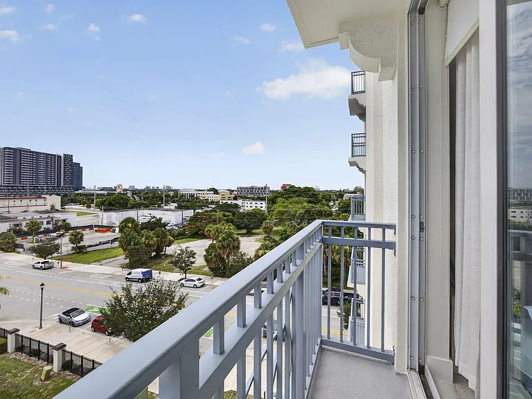 403 S Sapodilla Ave #502 — Photo 36