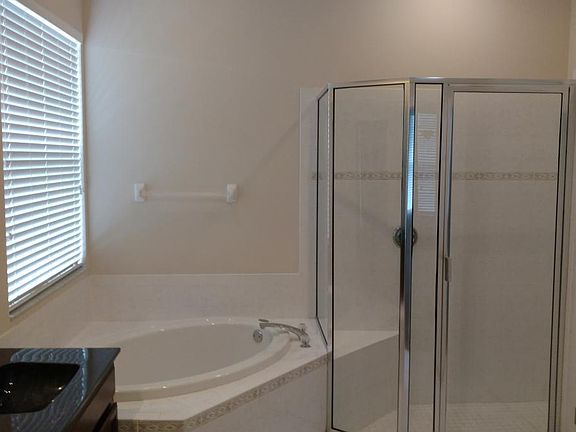 5th image of 10124 Deercliff Dr