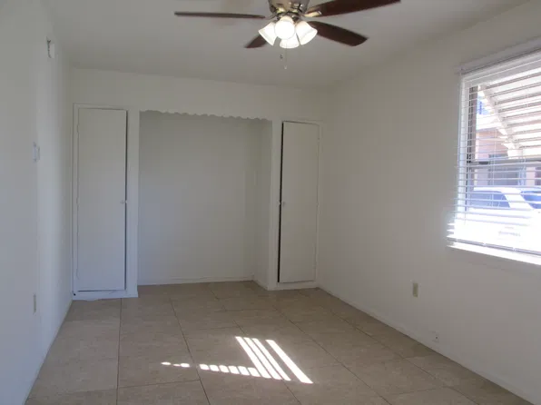 11420 1/2 Calvert St, North Hollywood, CA 91606