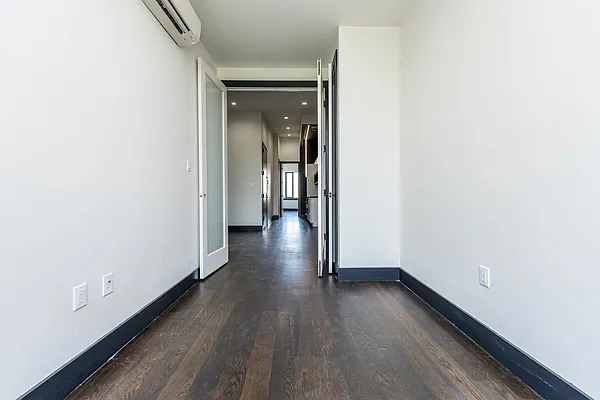 Rented by Rennit Inc. | media 7