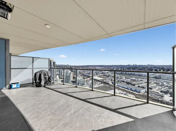 4890 Lougheed Hwy #3301, Burnaby, BC V5C 3Y6