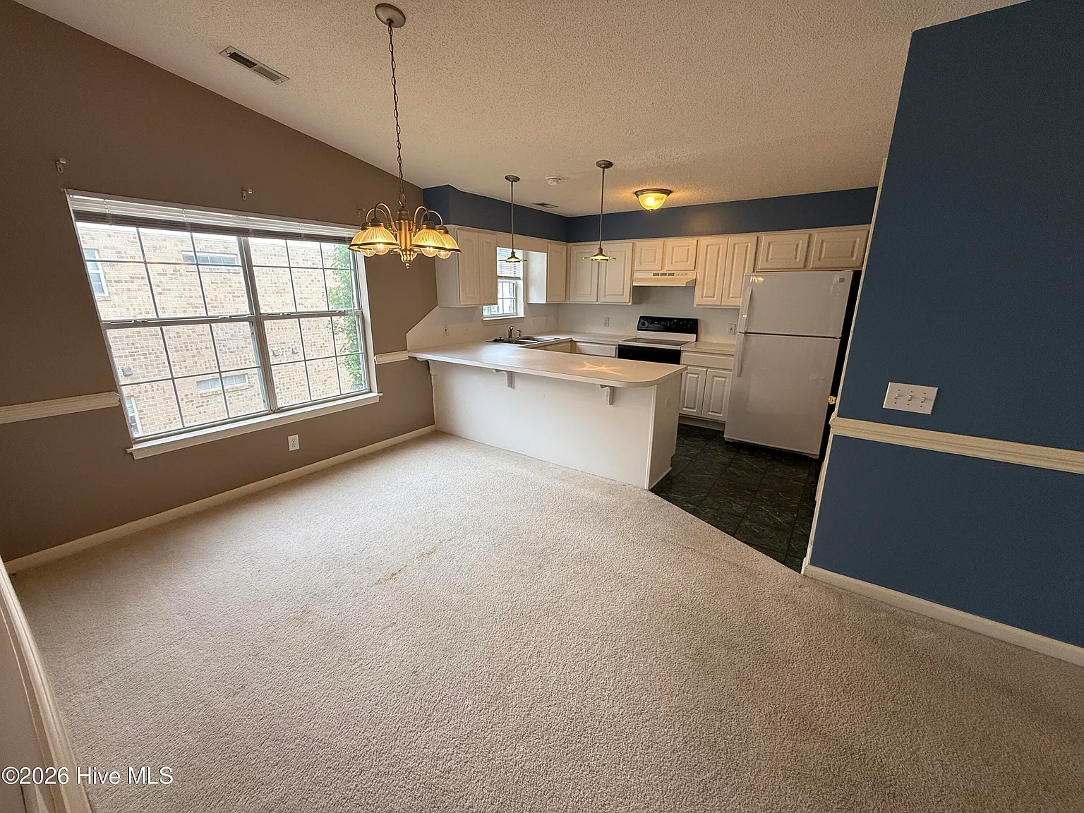 2 bed, 2.0 bath, 1387 sqft, $1,300 — Photo 4