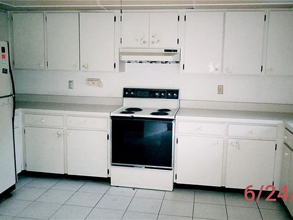 5th image of 1804 Atrium Dr