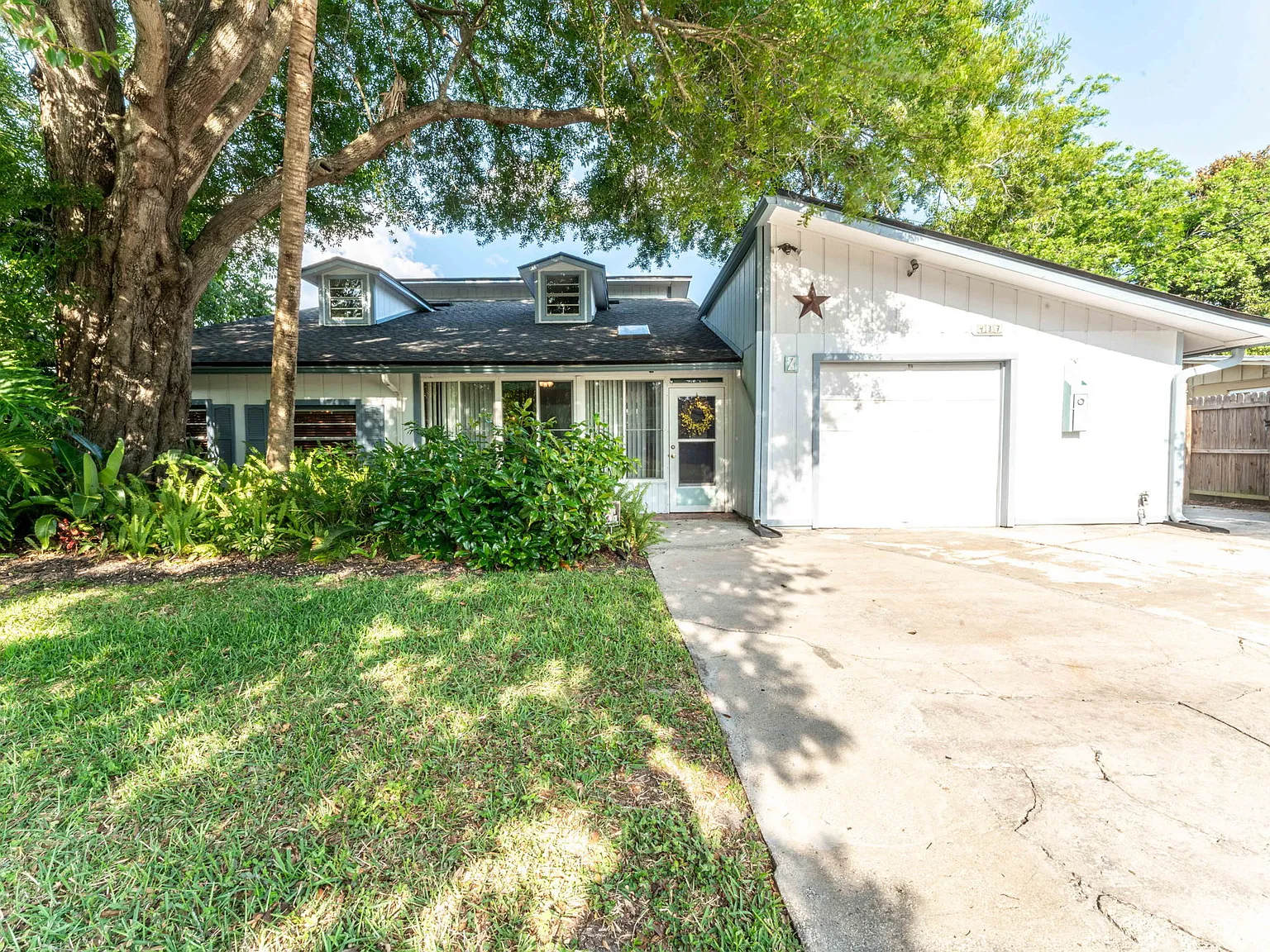 4 bed, 2926 sqft, $2,590 — Photo 2