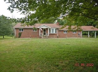 538 Johnston Rd, New Wilmington, PA 16142