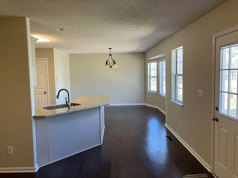 10021 Bill Jones Rd — Photo 3
