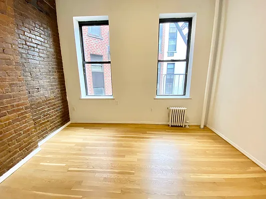 Rented by J PRESTON AND ASSOCIATES INC | media 7