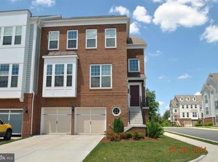 43582 Heritage Gap Ter, Chantilly, VA 20152