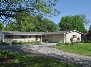 8225 Auburn Rd, Fort Wayne, IN 46825