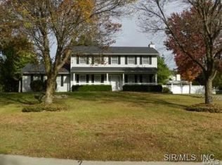356 S Carl St, Columbia, IL 62236