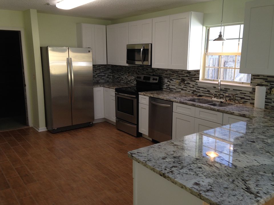 1st image of 207 Solano Cay Cir