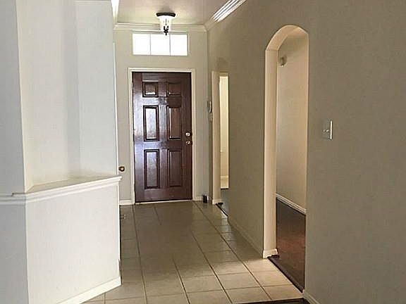 3rd image of 4919 Harbor Glen Ln