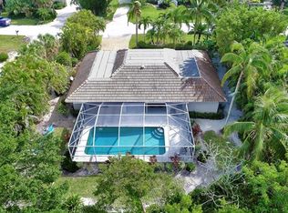 1323 Par View Dr, Sanibel, FL 33957