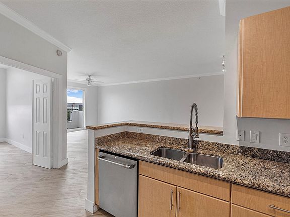 5th image of 2401 NE 65th Street #601