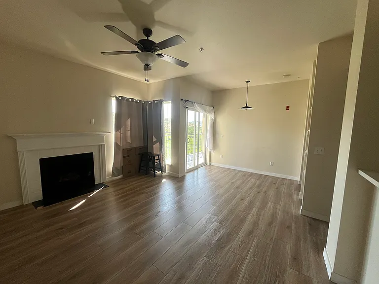 900 Bitner Rd #E35 — Photo 7