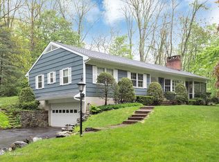 50 Crow Hill Rd, Mount Kisco, NY 10549