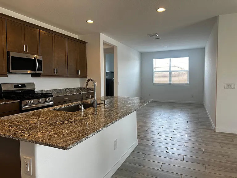 3269 E Baler Dr — Photo 28