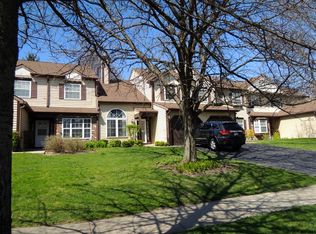 455 Ascot Ln, Streamwood, IL