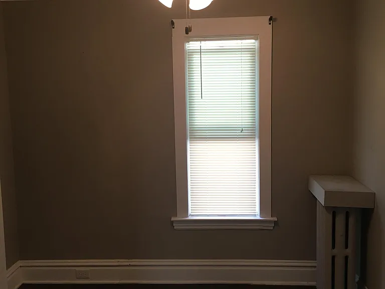 Middle Bedroom