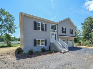 1142 Demunds Rd, Dallas, PA 18612