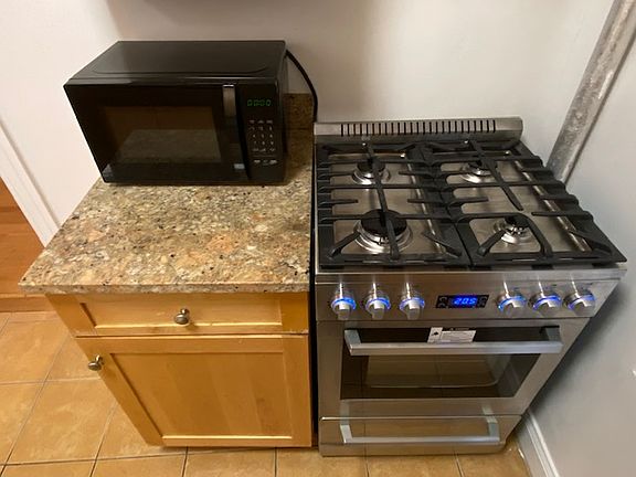 5th image of 240 E 13th St #30