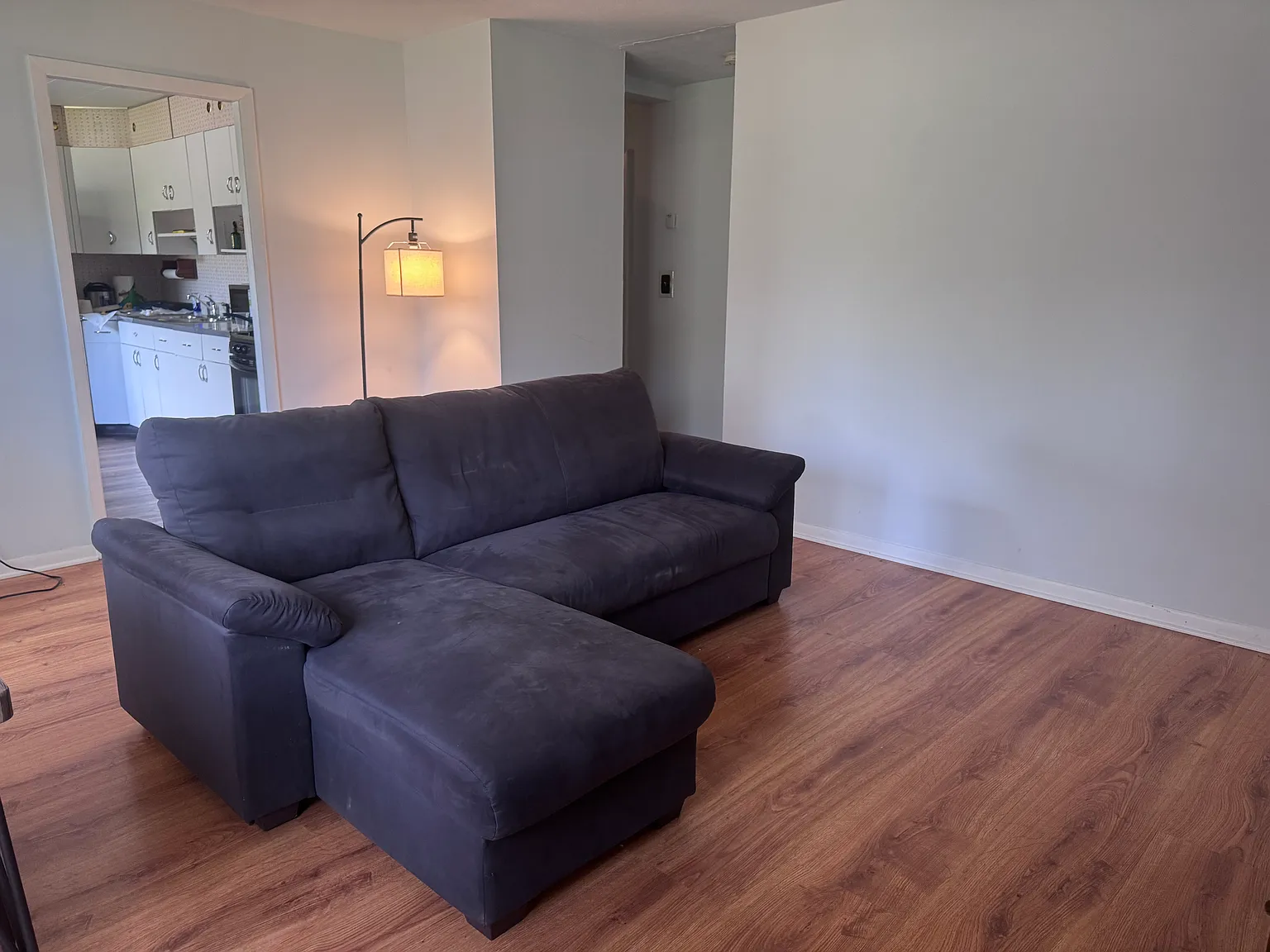 103 S Bartlett Rd — Photo 3