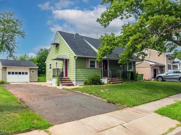 66 Independence Dr, Roselle Boro, NJ 07203