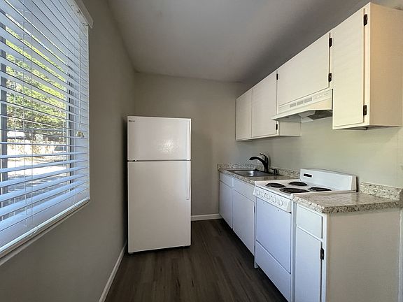 4th image of 1252 Warner St #11259704