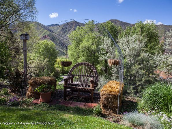 48 Creekside Ct, Glenwood Springs, CO 81601