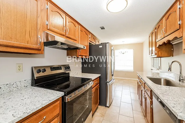 8077 Sandywood Ln — Photo 9