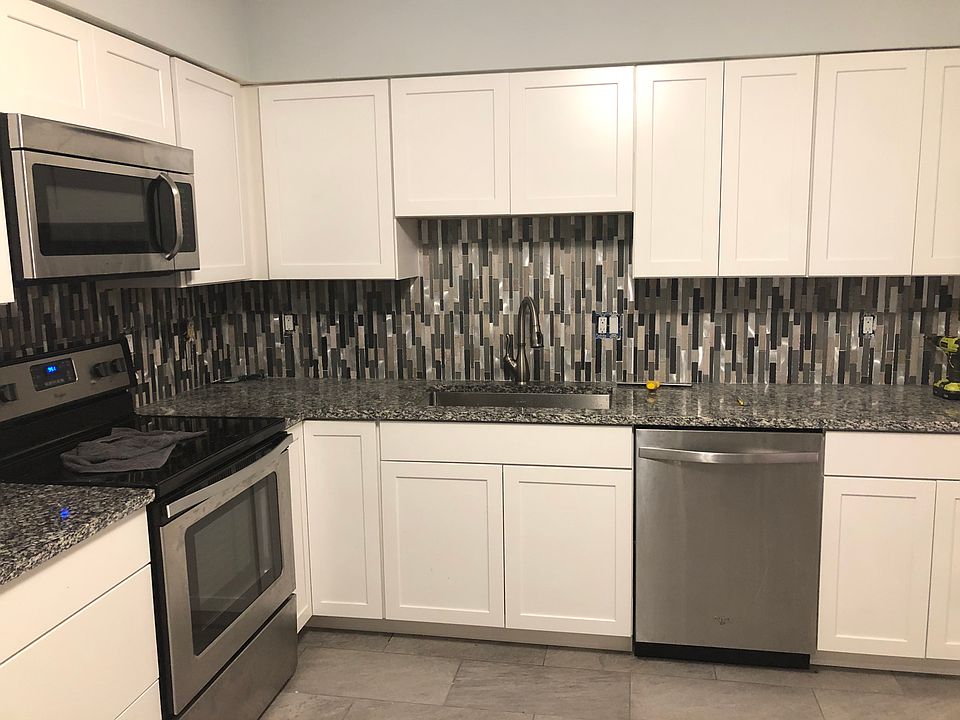 2nd image of 5992 Banbury Ave
