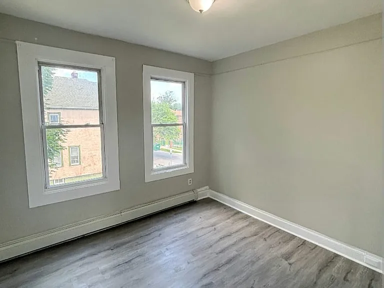 27-29 N Munn Ave #2A — Photo 5