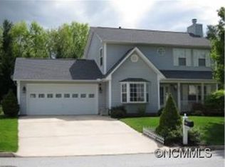 371 Glensprings Dr, Fletcher, NC 28732