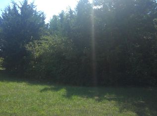 SW 43rd Ct, Topeka, KS 66610