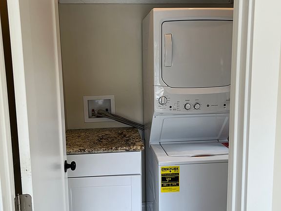 3rd image of 2081 Joan Dr #B