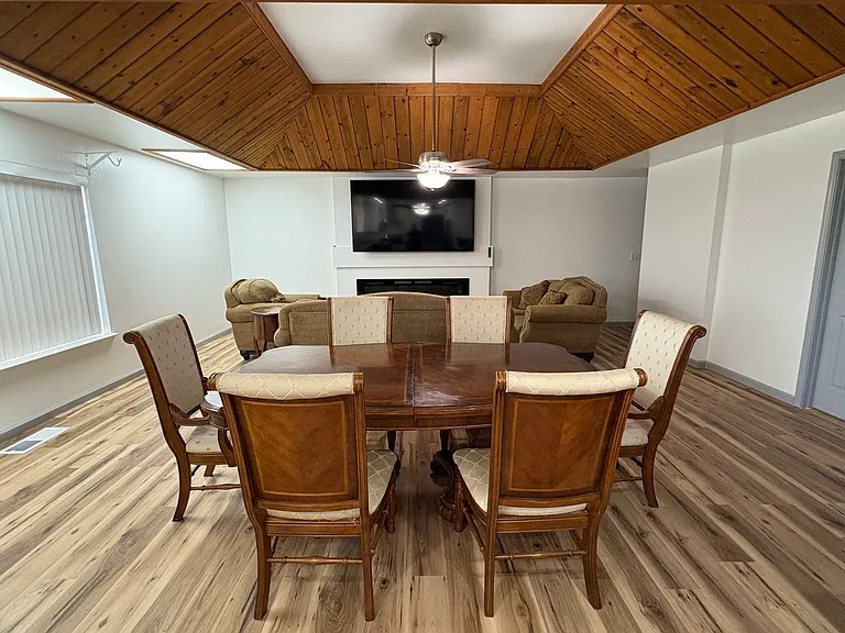 5070 Poplar Rd — Photo 6