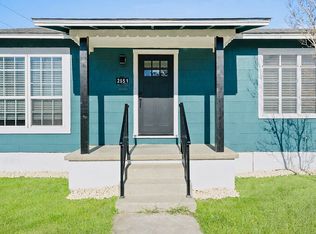 2551 W Summit Ave, San Antonio, TX 78228