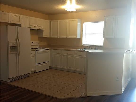 4th image of 2913 N Sanchez St