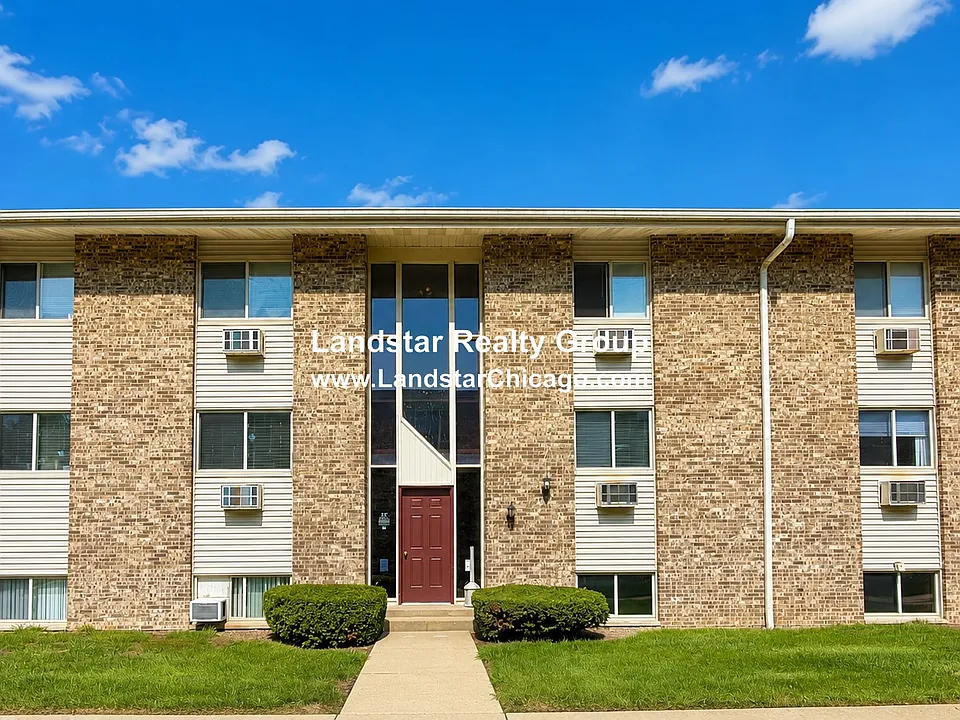 872 N Milwaukee Ave #B1