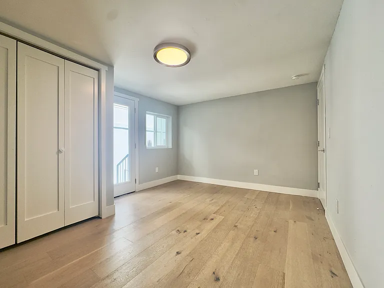 914 Everett Ave — Photo 62
