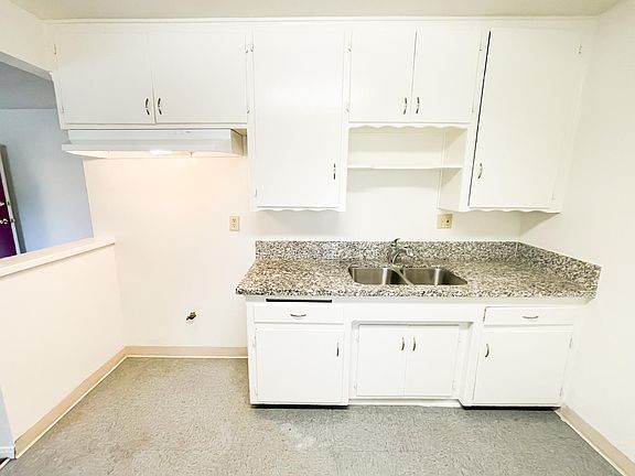 4th image of 1474-1 W Parade St #1474-1