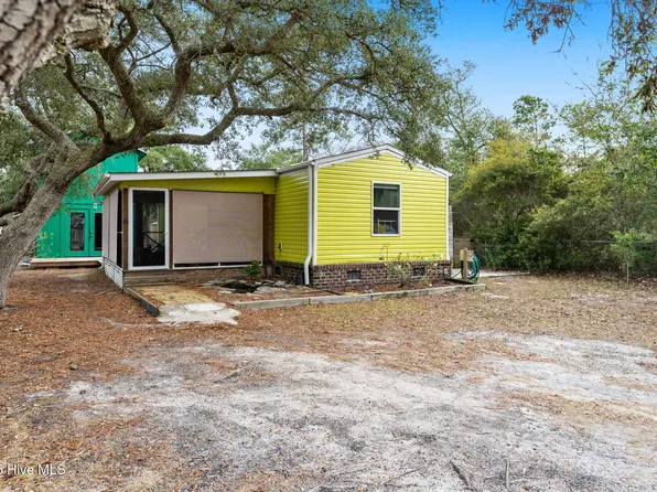 118 NE 67th Street, Oak Island, NC 28465