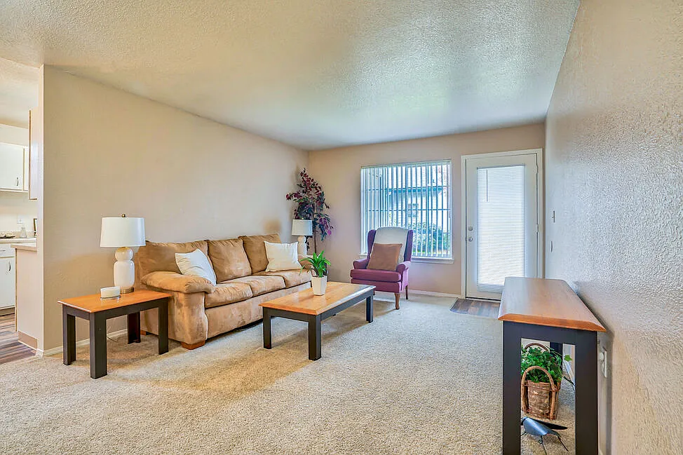 Oak Glen Apartments — Photo 3