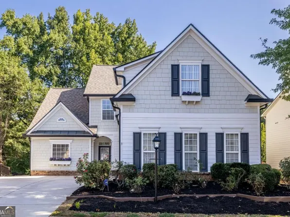 577 Lantern Wood Dr, Scottdale, GA 30079